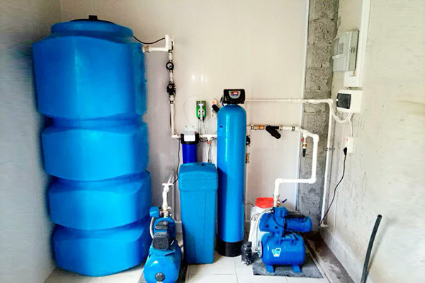 Пластиковые емкости для воды