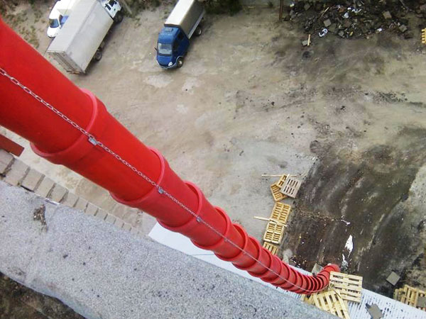 пластиковый строительный мусоросброс