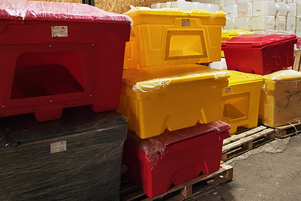 ящики пластиковые для соли и реагентов