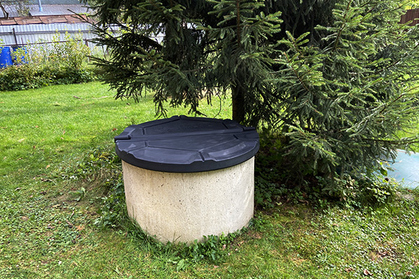 Виды и особенности крышек для колодцев