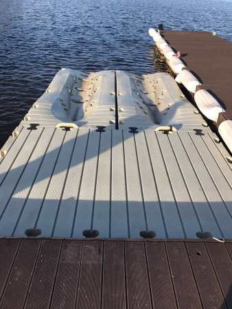 Понтон для гидроцикла пластиковый