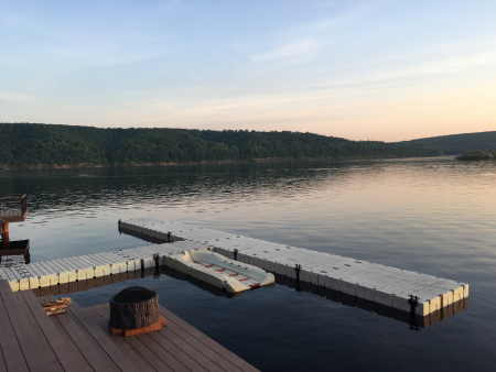 Понтон для гидроцикла для водоемов